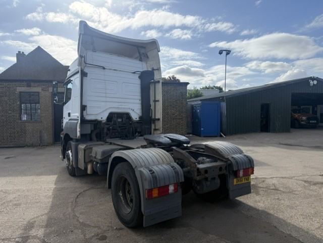 DK61YNB_5