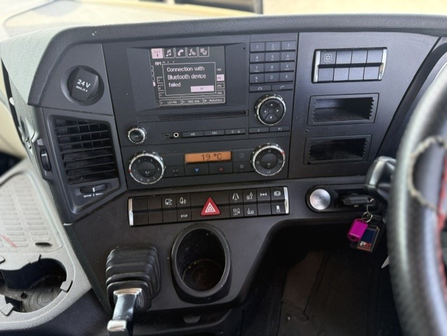 HD66EFE_13