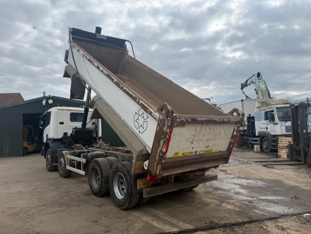 KX17RVN_11