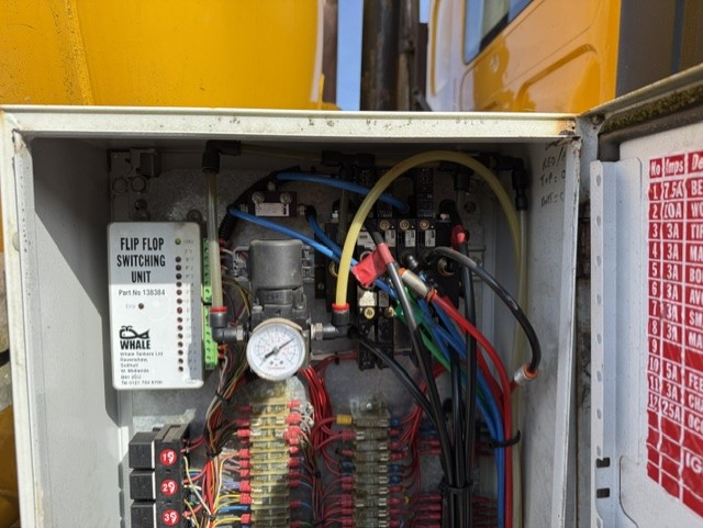 RX57JFA_12